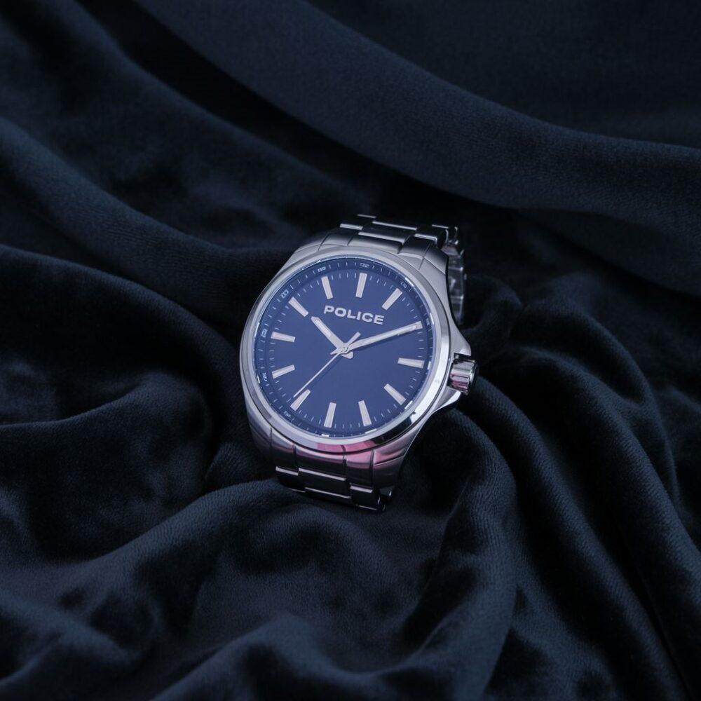 detale zegarka Police