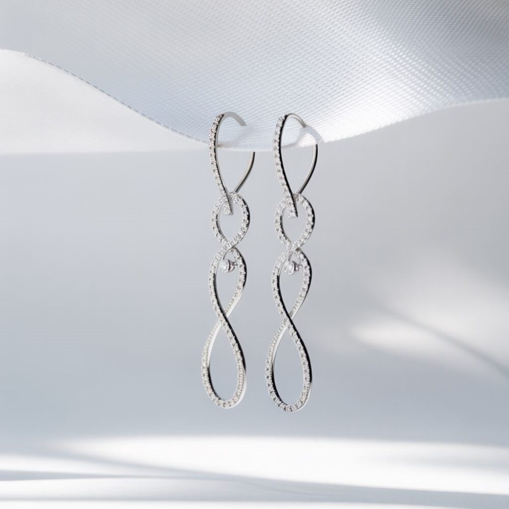 długie błyszczące kolczyki