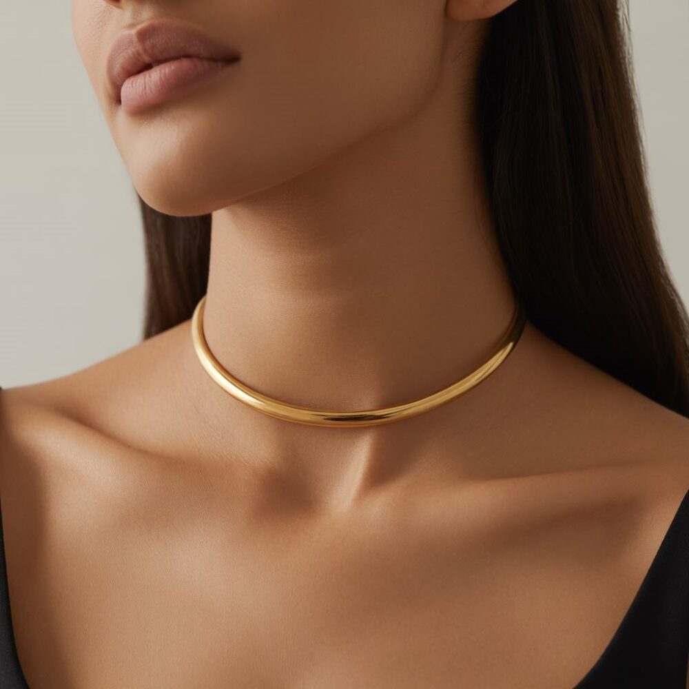 modny złoty choker